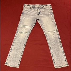 #2 American Eagle Airflex 360 skinny jeans.